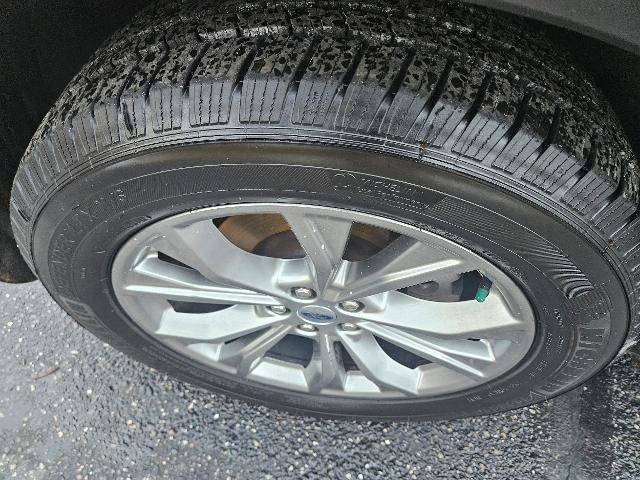 Certified 2021 Ford Explorer XLT w/ Equipment Group 202A image 9