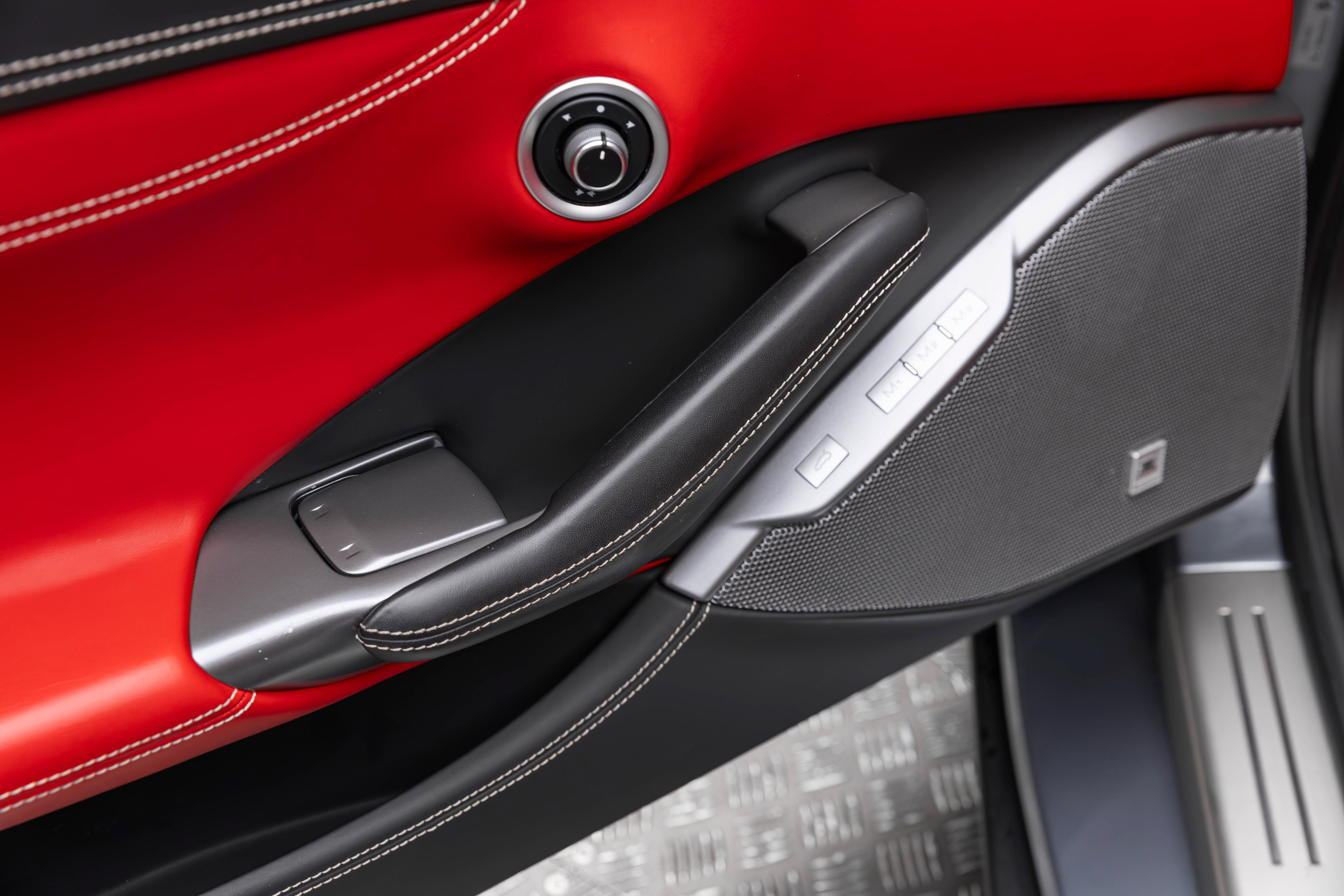 Certified 2019 Ferrari Portofino RWD image 21