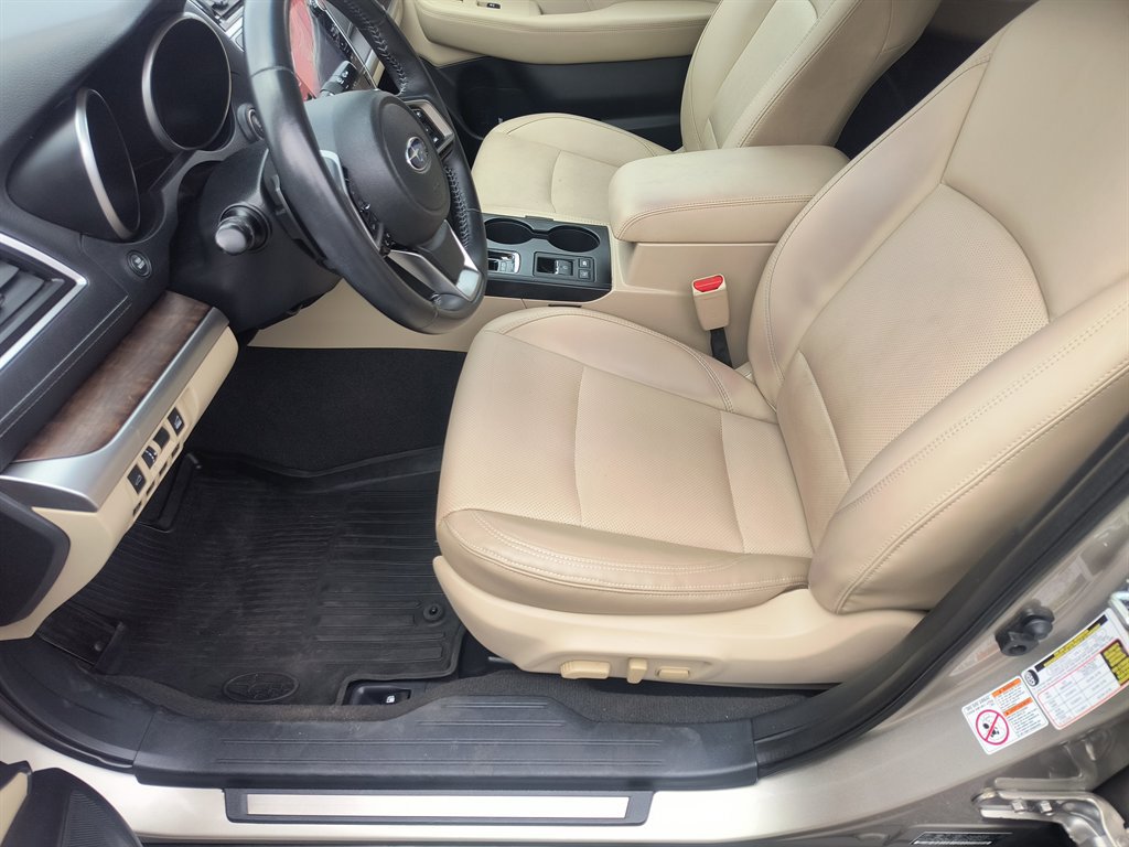 Used 2018 Subaru Outback 2.5i Limited AWD/4WD image 16