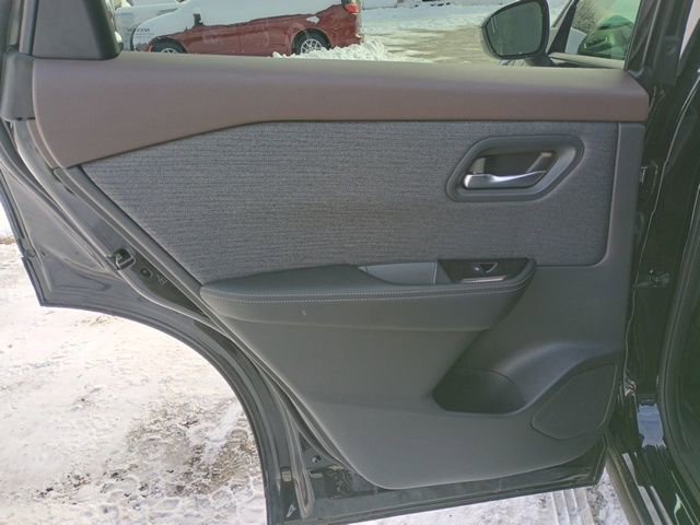 Used 2023 Nissan Rogue SV image 19