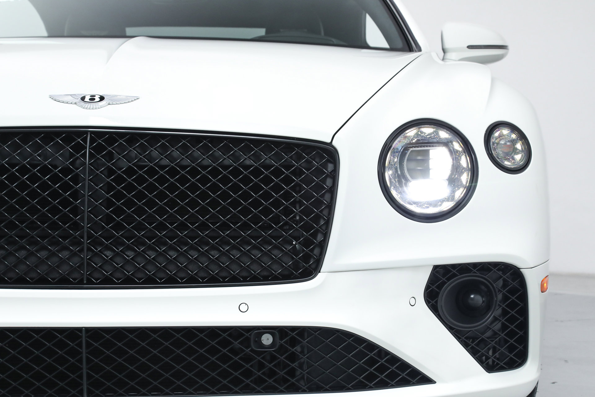Used 2021 Bentley Continental GT V8 image 9