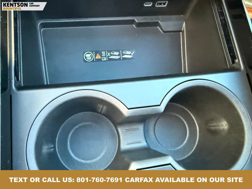 Used 2025 GMC Yukon Denali w/ Sun & Power Step Package image 27