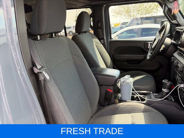 Used 2024 Jeep Gladiator Sport AWD/4WD image 4