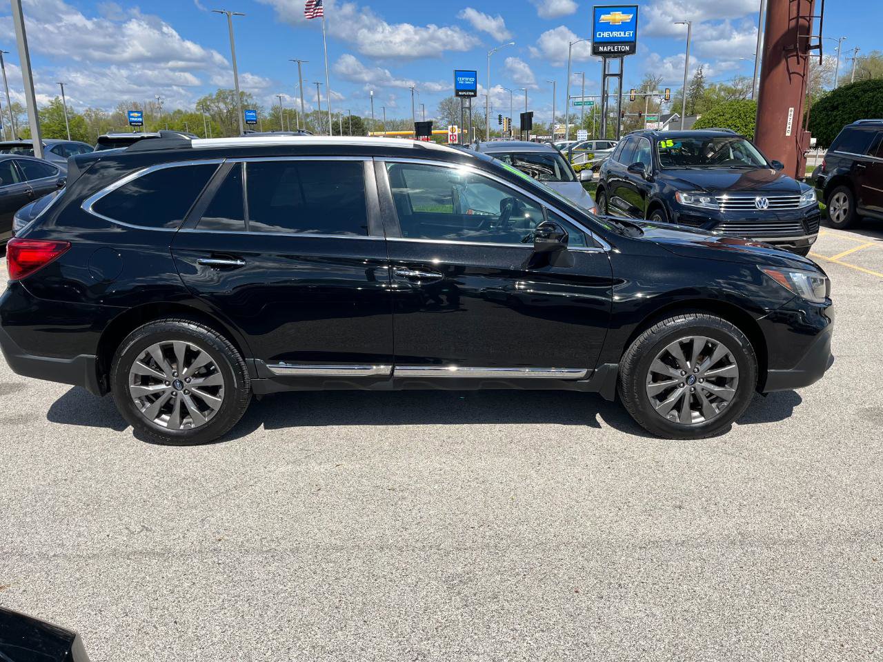 Used 2018 Subaru Outback 3.6R Touring AWD/4WD image 6