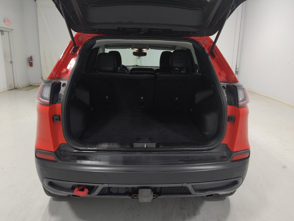 Used 2019 Jeep Cherokee Trailhawk w/ Cold Weather Group AWD/4WD image 29