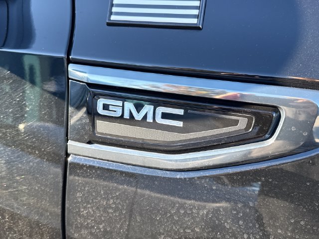 Used 2022 GMC Yukon AT4 AWD/4WD image 13