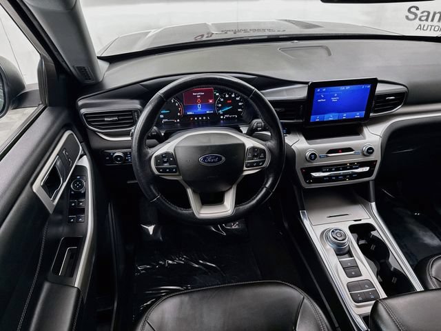 Used 2022 Ford Explorer XLT w/ Equipment Group 202A RWD image 21