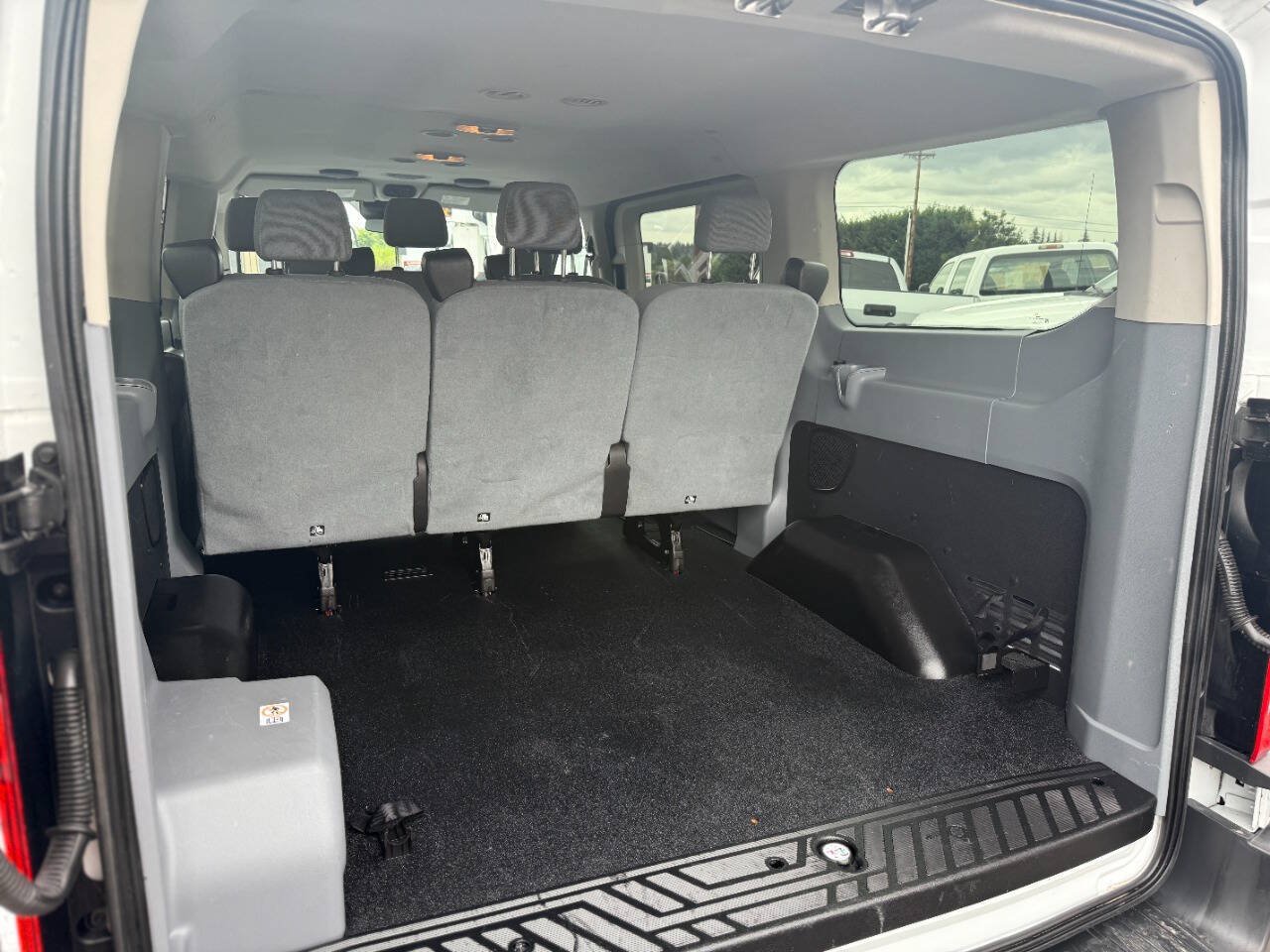 Used 2016 Ford Transit 150 XLT RWD image 9