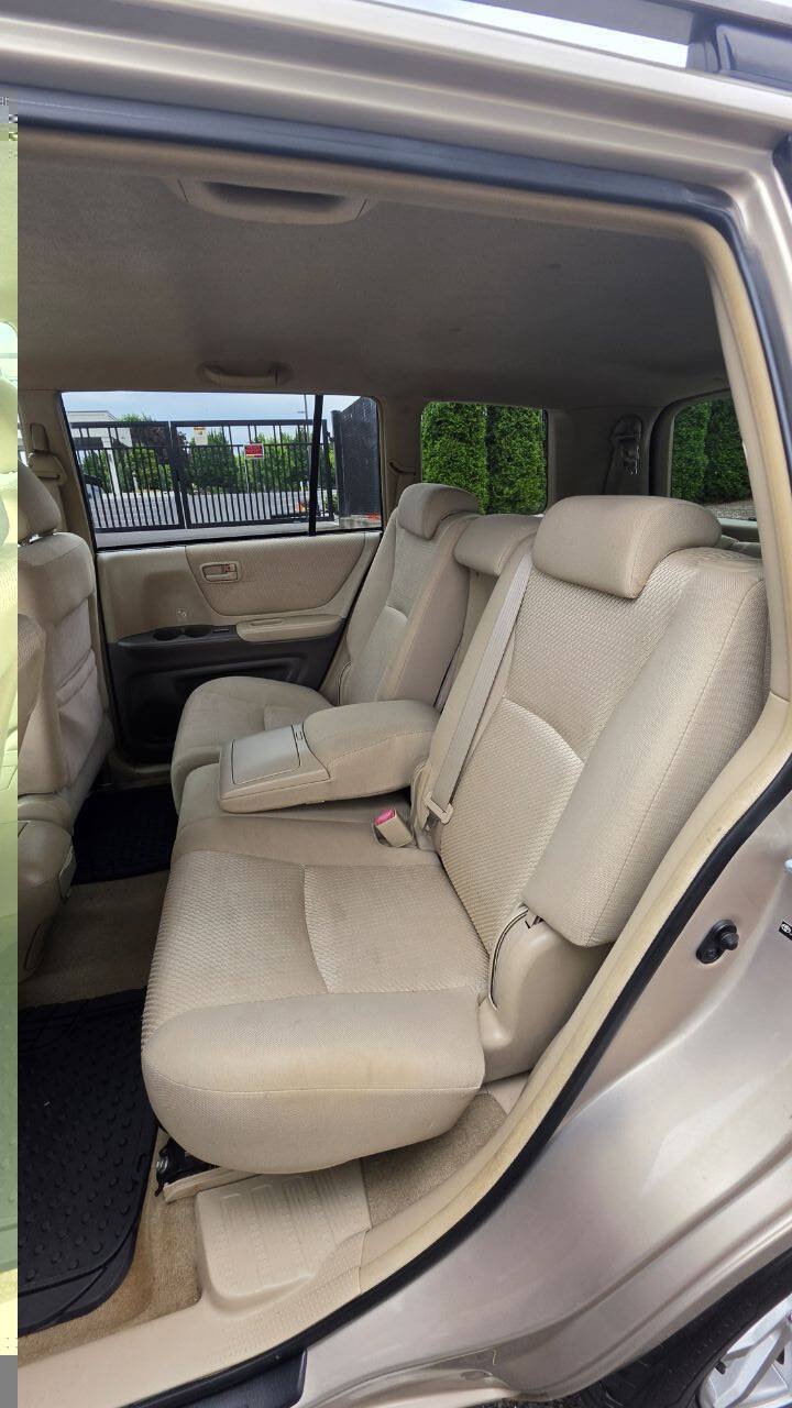 Used 2007 Toyota Highlander 4WD V6 w/ 3rd Row image 10