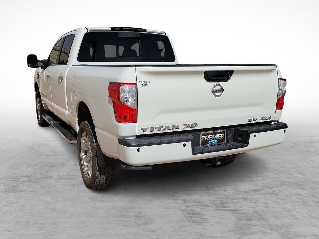Used 2019 Nissan Titan SV w/ SV Convenience Package image 8