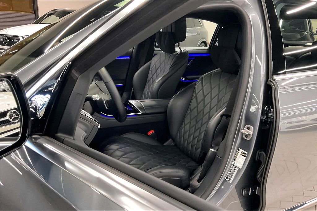 New 2025 Mercedes-Benz S 580 4MATIC Sedan image 9