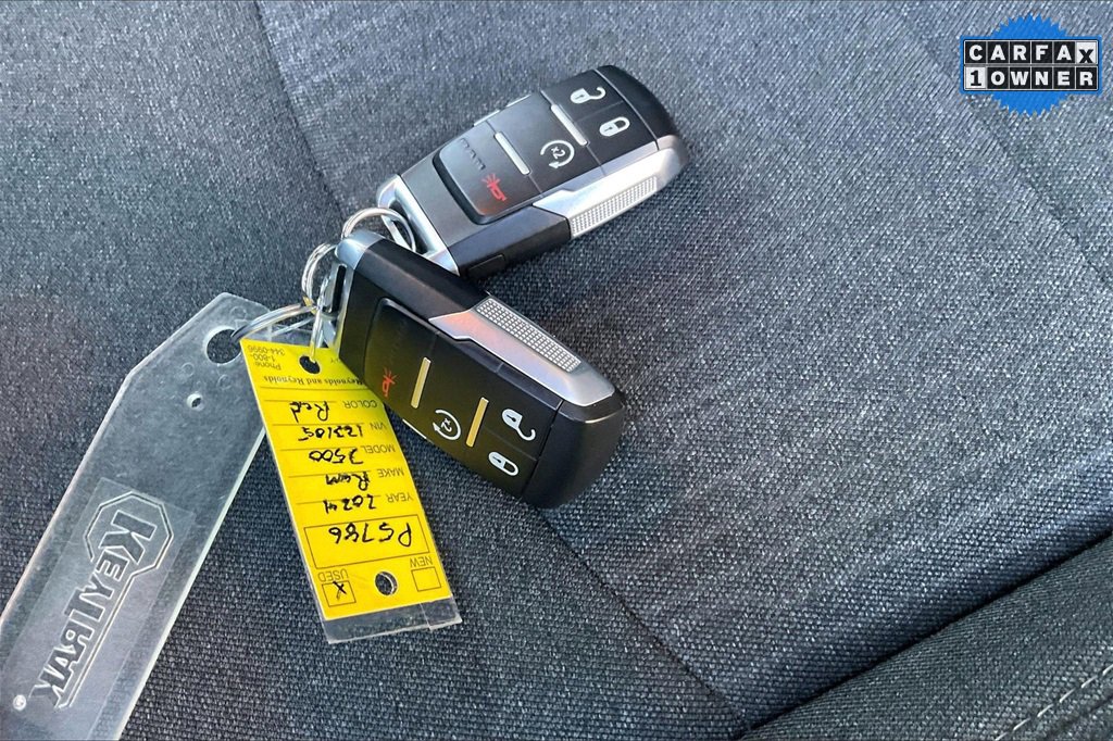 Used 2024 RAM 3500 Big Horn w/ Sport Appearance Package image 10