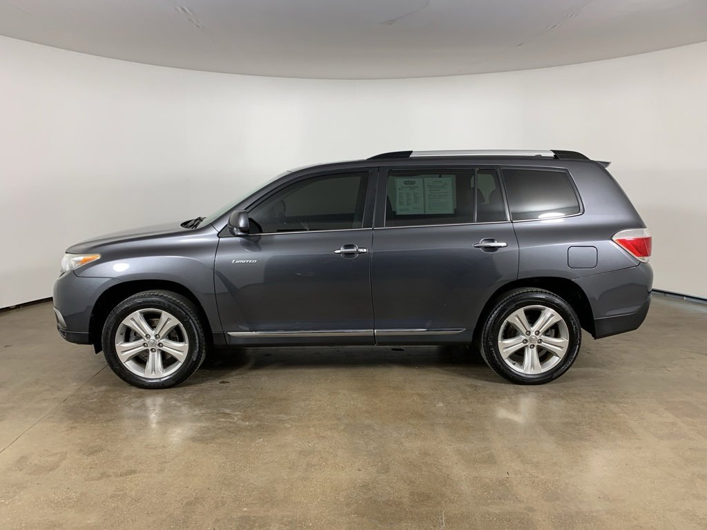 Used 2013 Toyota Highlander Limited image 18