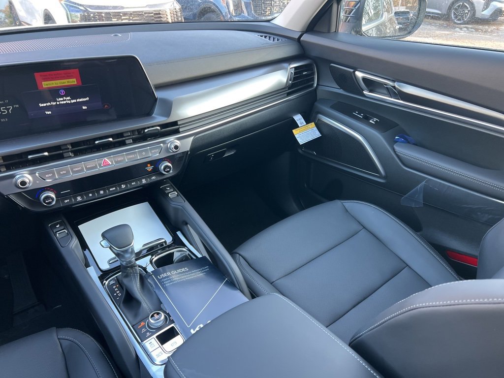 New 2025 Kia Telluride S image 13