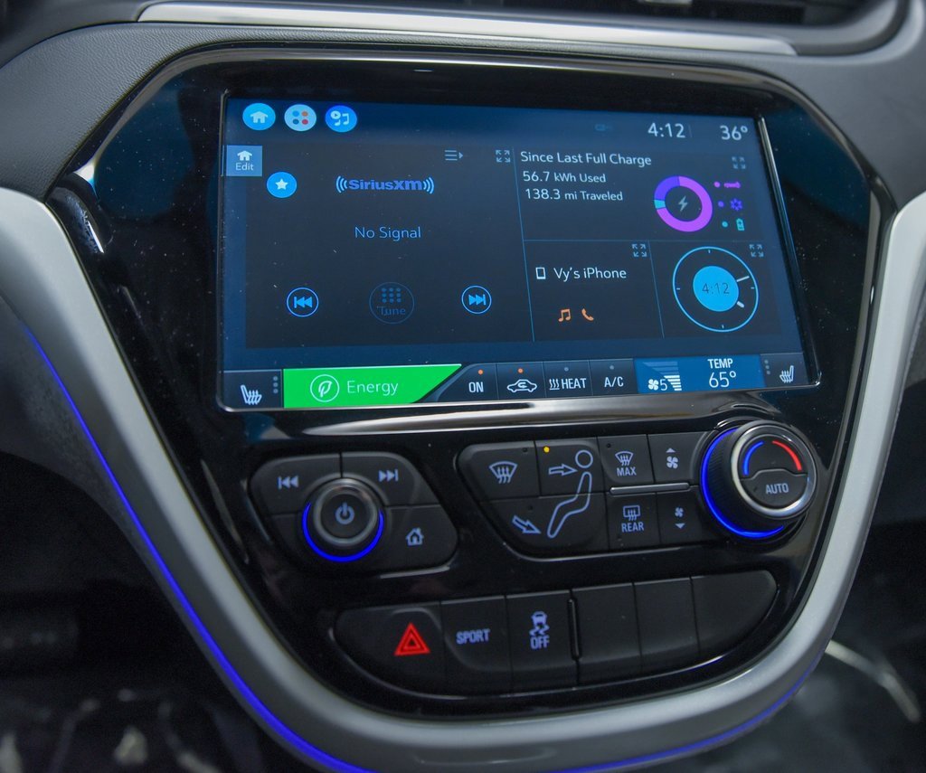 Used 2019 Chevrolet Bolt Premier w/ Infotainment Package image 7