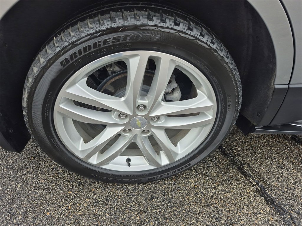 Used 2018 Chevrolet Equinox Premier image 17