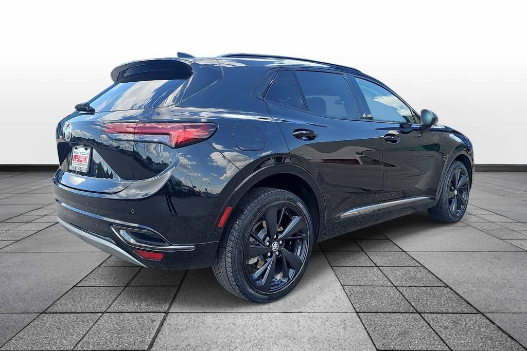 Used 2023 Buick Envision Essence w/ Sport Touring Package FWD image 5