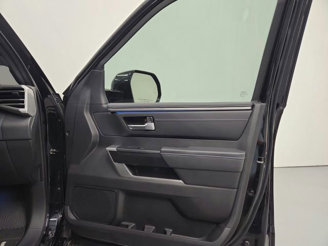 Used 2023 Toyota Tundra Platinum AWD/4WD image 29