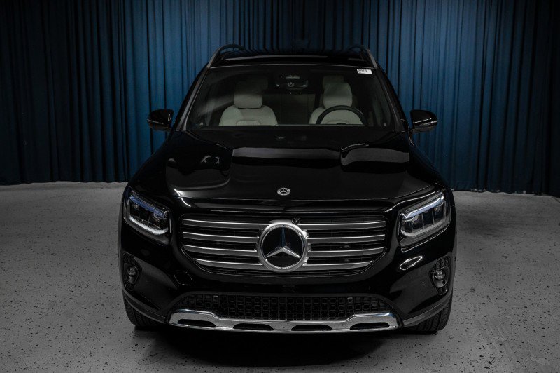 New 2026 Mercedes-Benz GLB 250 4MATIC image 2