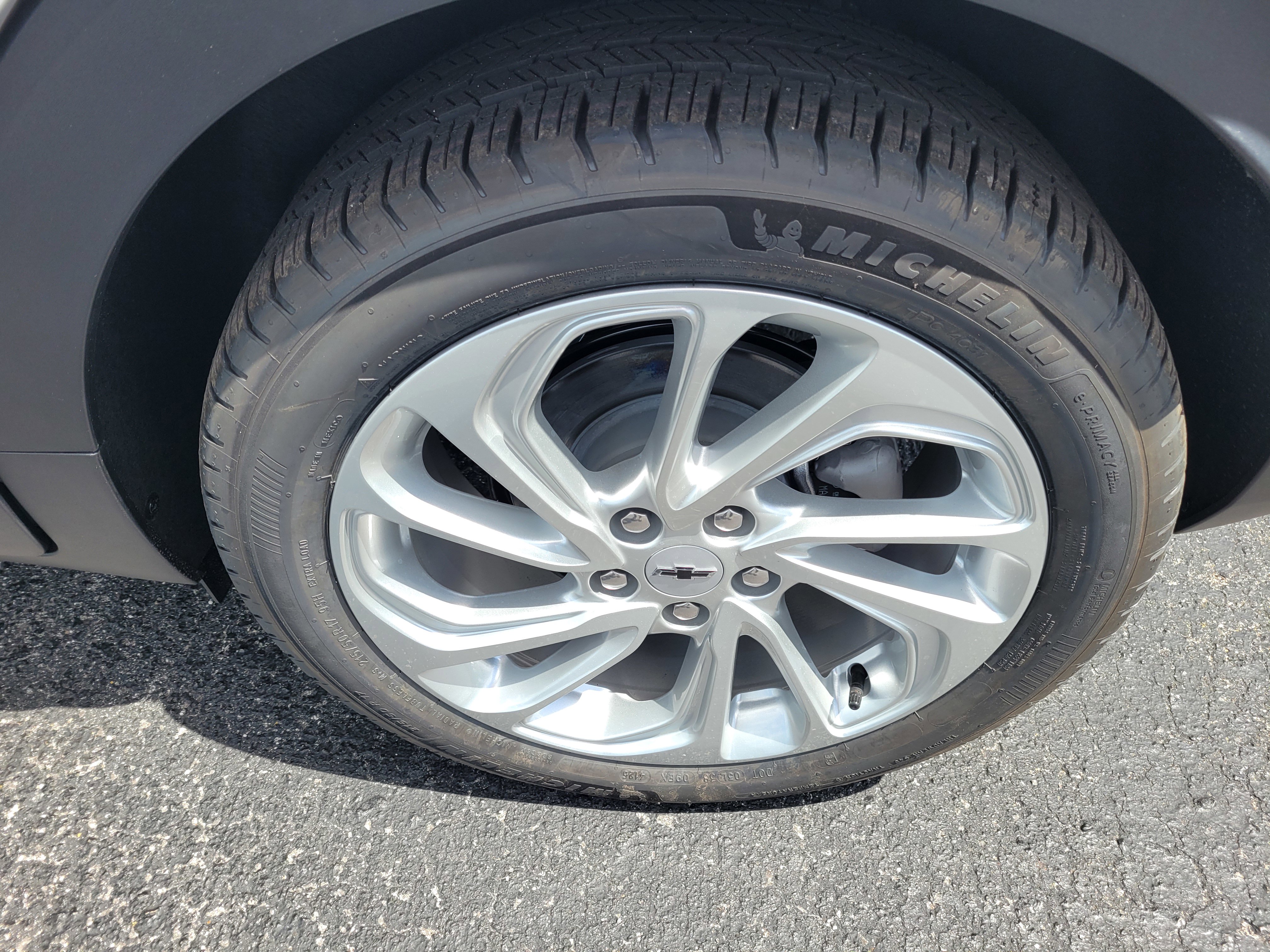 New 2027 Chevrolet Bolt LT image 31