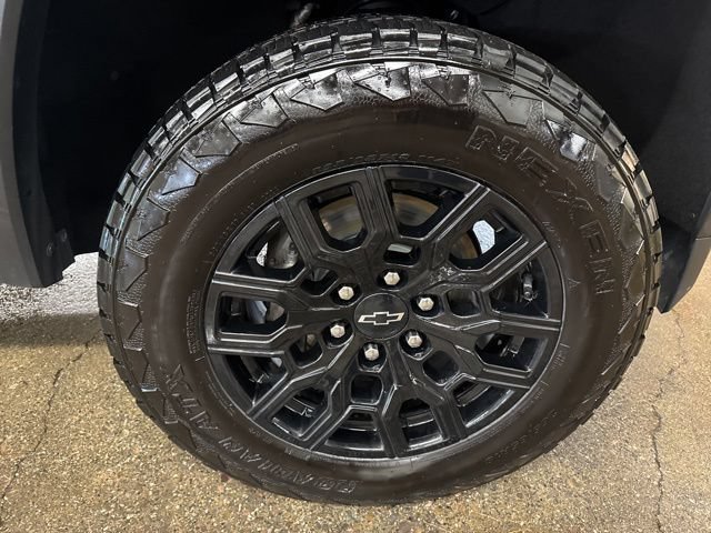 Used 2024 Chevrolet Colorado Trail Boss AWD/4WD image 9