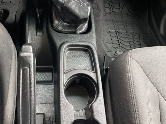 Used 2018 Jeep Wrangler Unlimited Sport w/ Dual Top Group image 26