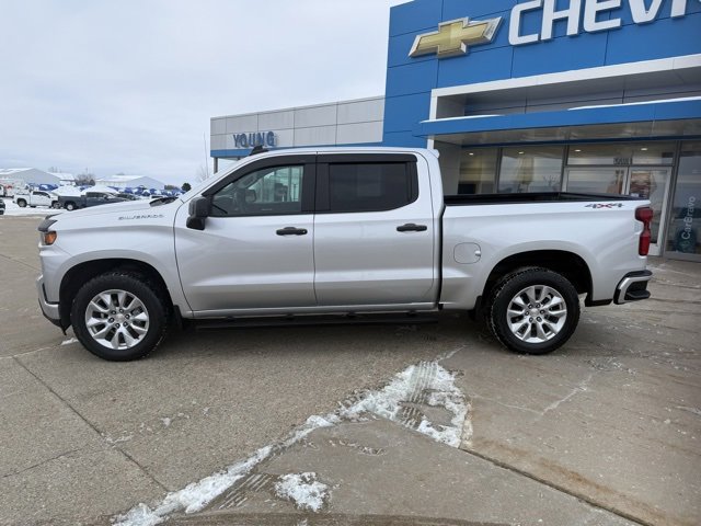 Used 2022 Chevrolet Silverado 1500 Custom image 2