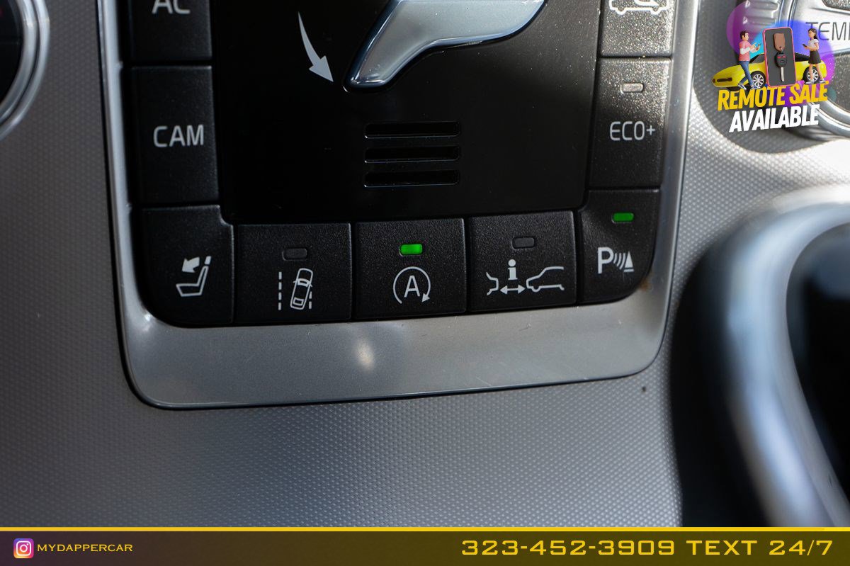 Used 2017 Volvo V60 T5 Platinum image 34