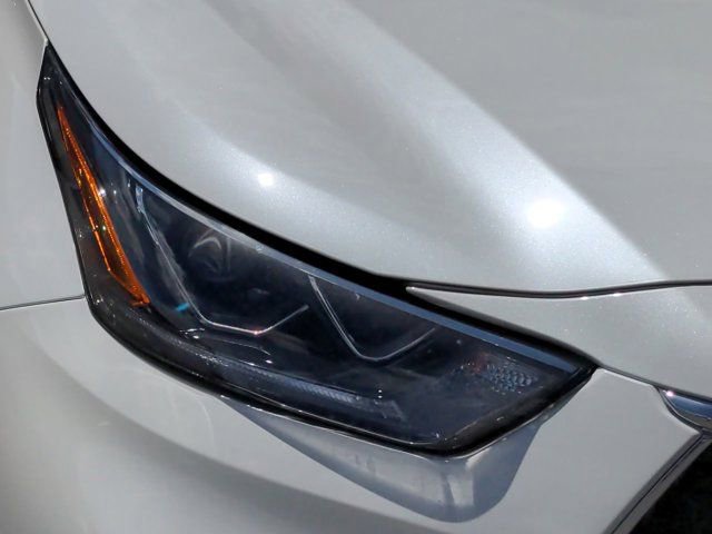 Used 2021 Toyota Highlander Limited image 10