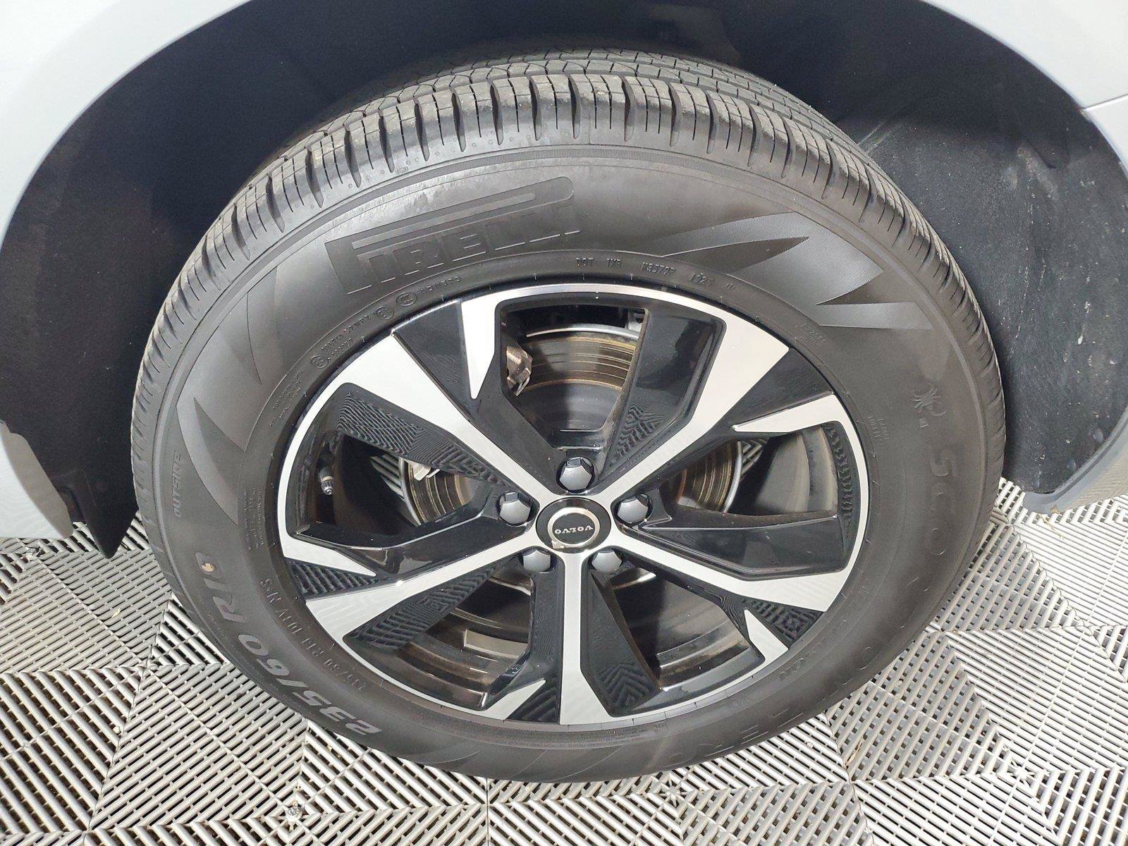 Certified 2026 Volvo XC60 B5 Core AWD/4WD image 11