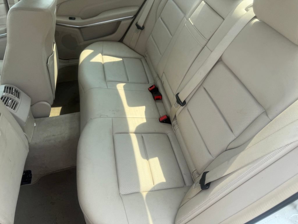 Used 2014 Mercedes-Benz E 350 4MATIC Sedan image 36