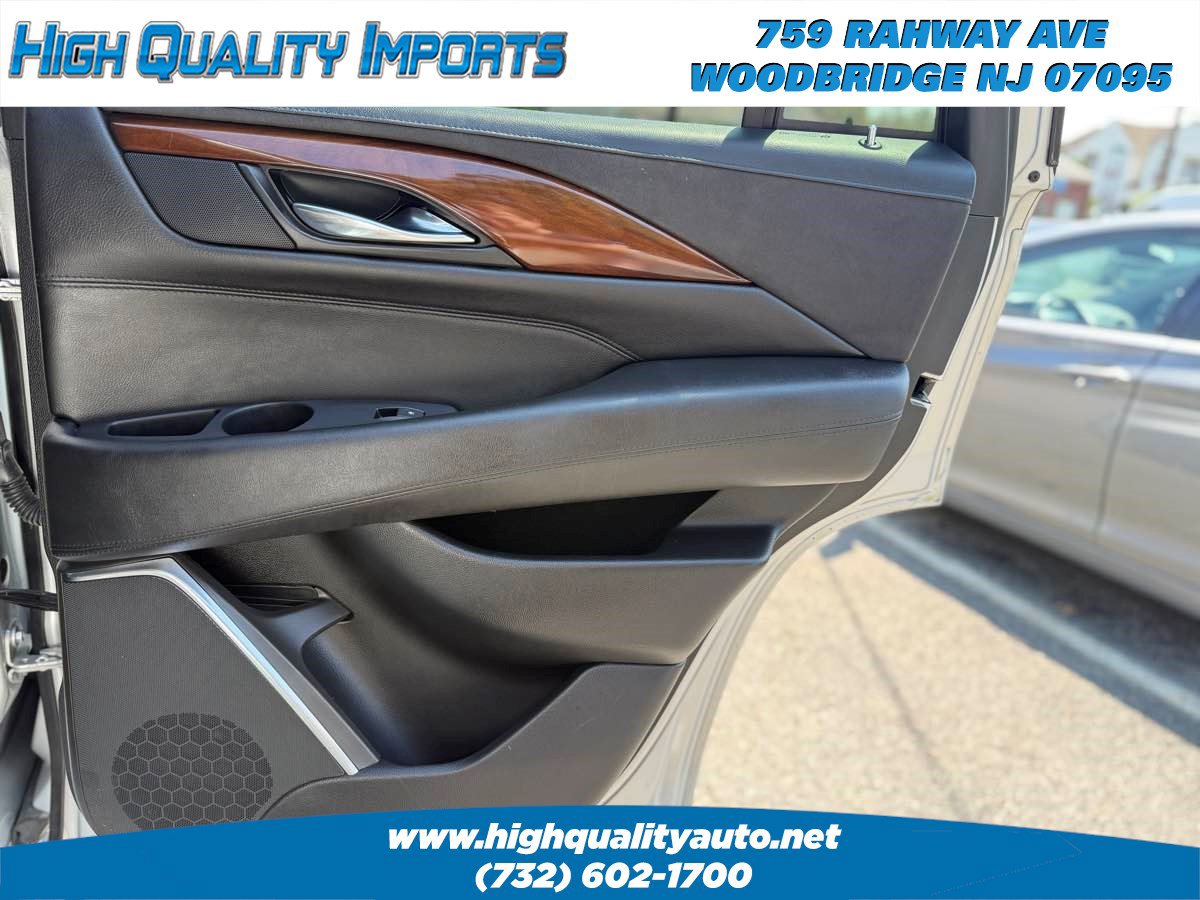 Used 2018 Cadillac Escalade Luxury AWD/4WD image 60
