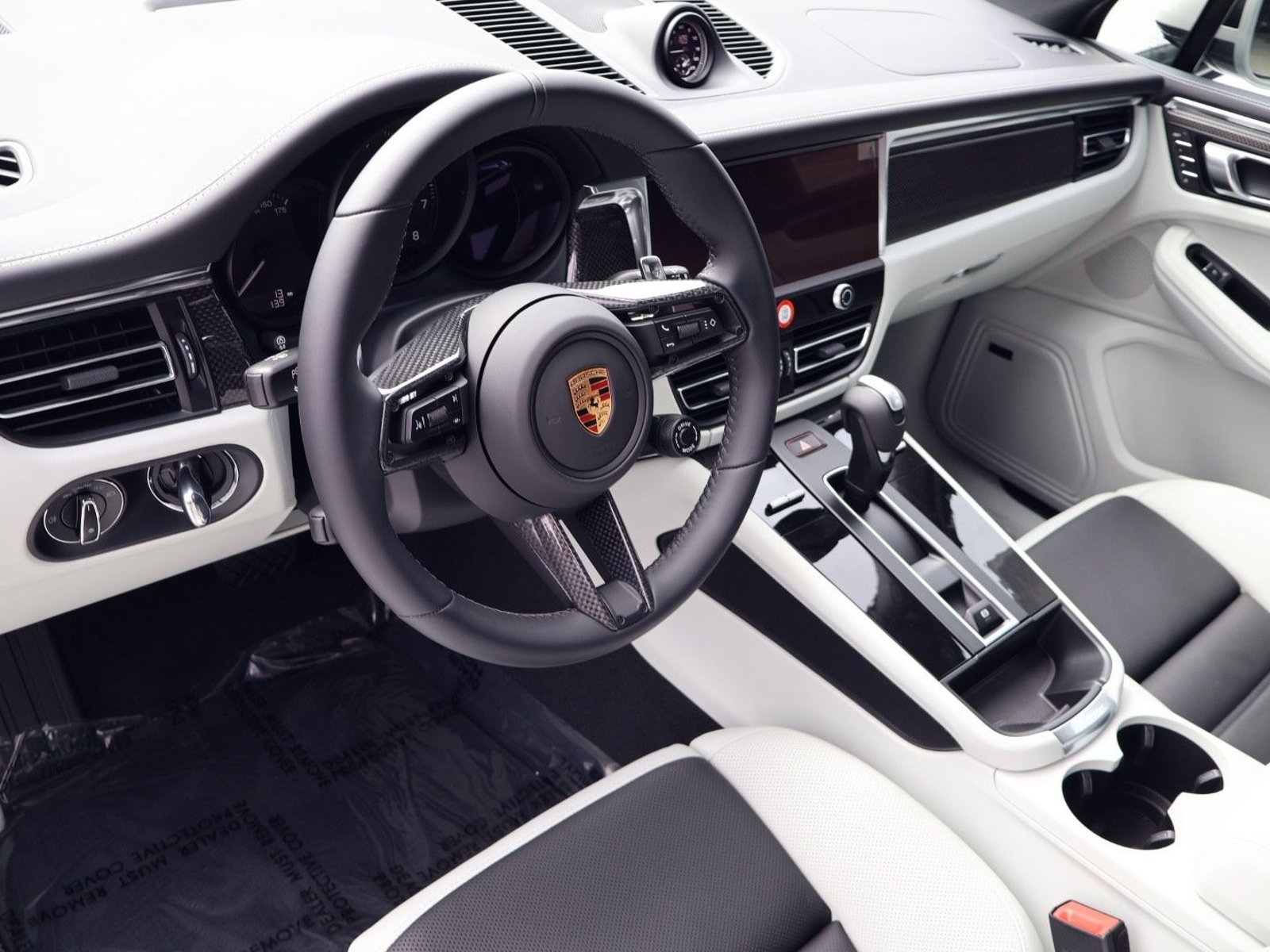 New 2026 Porsche Macan GTS AWD/4WD image 4