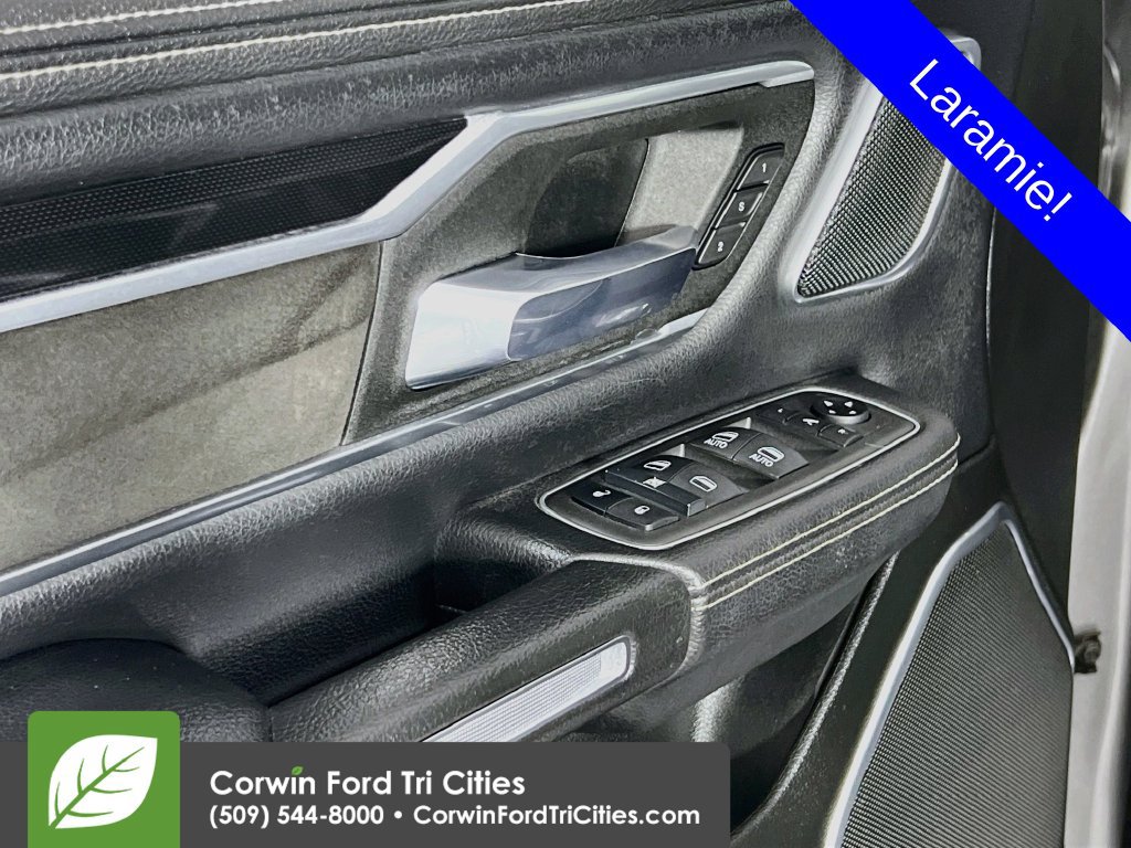 Used 2022 RAM 1500 Laramie AWD/4WD image 11