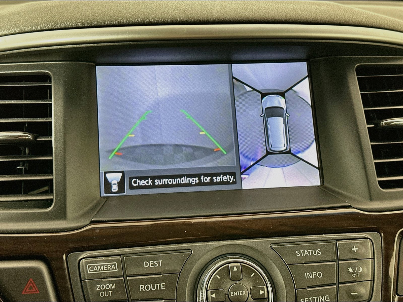 Used 2016 Nissan Pathfinder Platinum AWD/4WD image 16