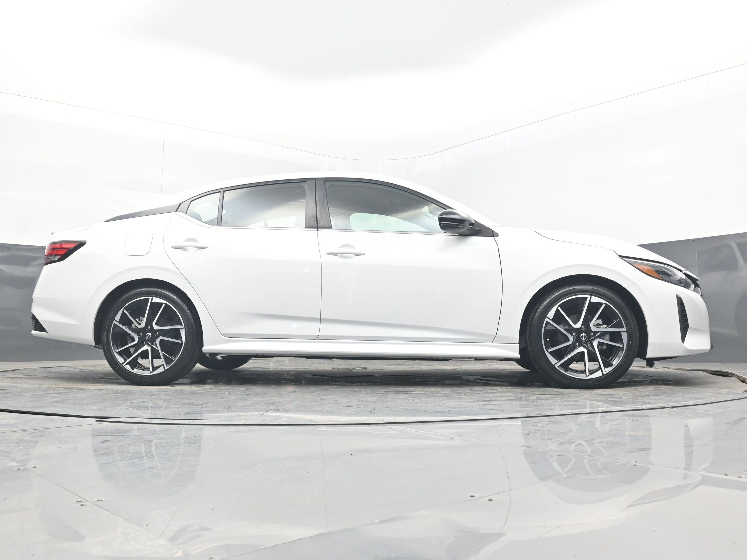 Used 2024 Nissan Sentra SR image 31