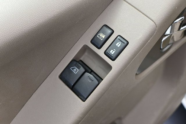 Used 2014 Nissan Frontier SV AWD/4WD image 14