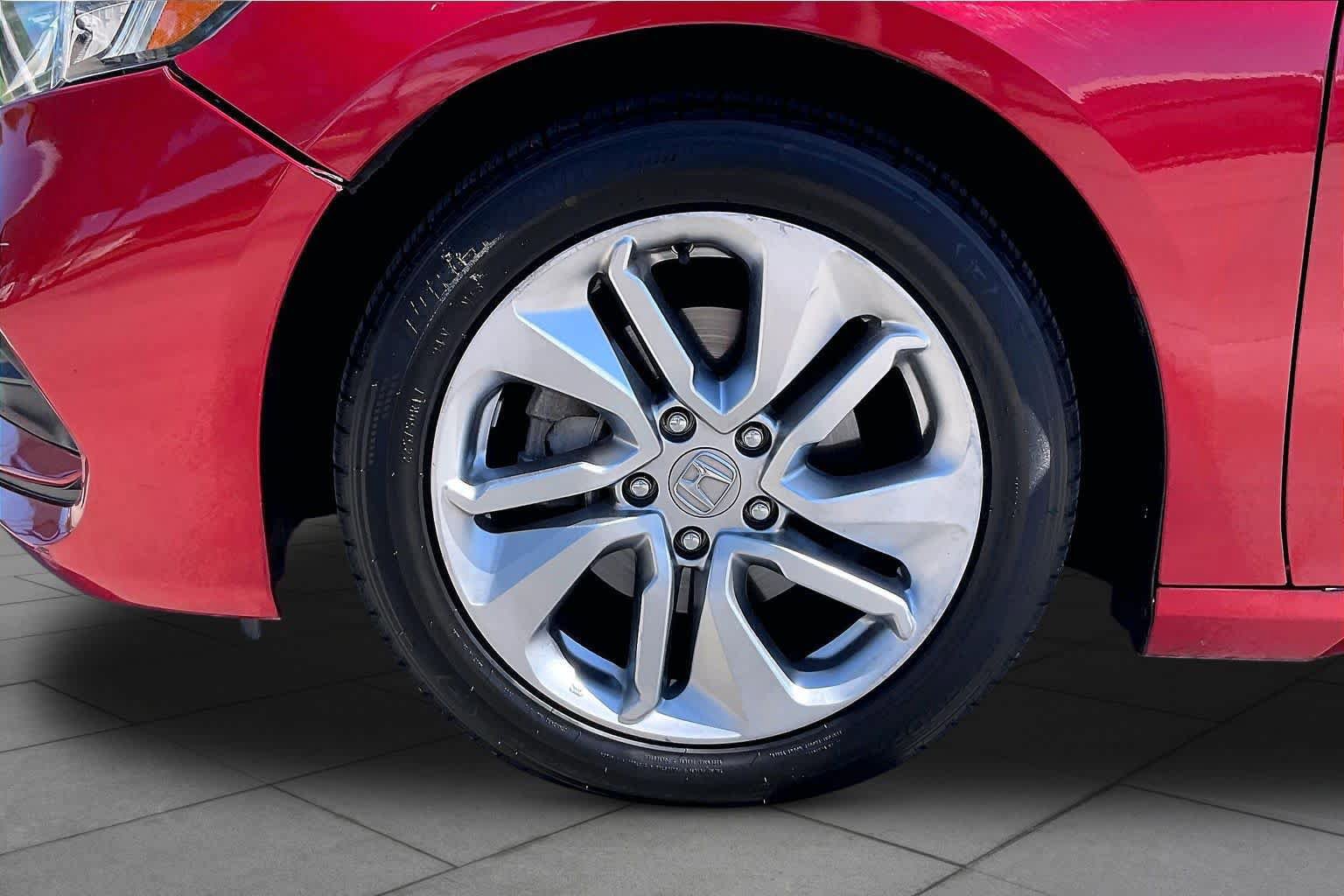 Used 2018 Honda Accord LX image 11