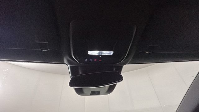 Used 2025 Chevrolet Equinox EV RS FWD image 25