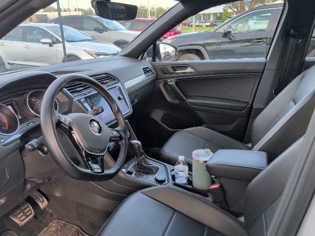 Used 2021 Volkswagen Tiguan SE R-Line AWD/4WD image 9