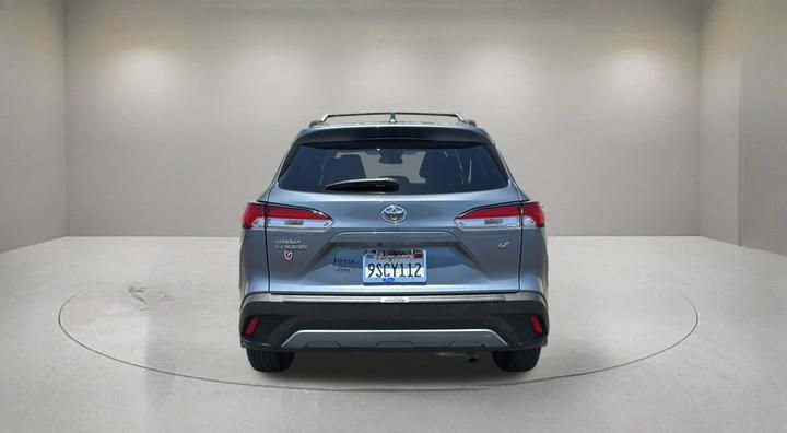 Used 2024 Toyota Corolla Cross LE FWD image 3