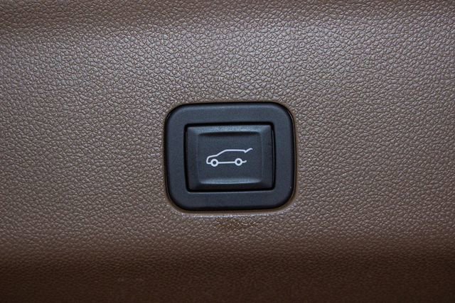 Used 2025 GMC Yukon XL Denali image 17