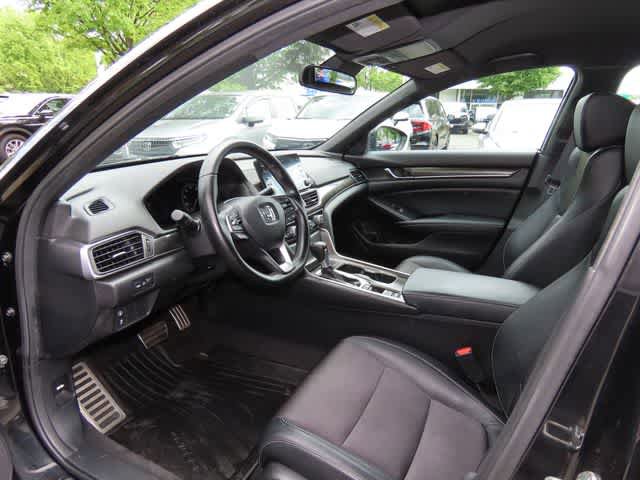 Used 2018 Honda Accord Sport image 2