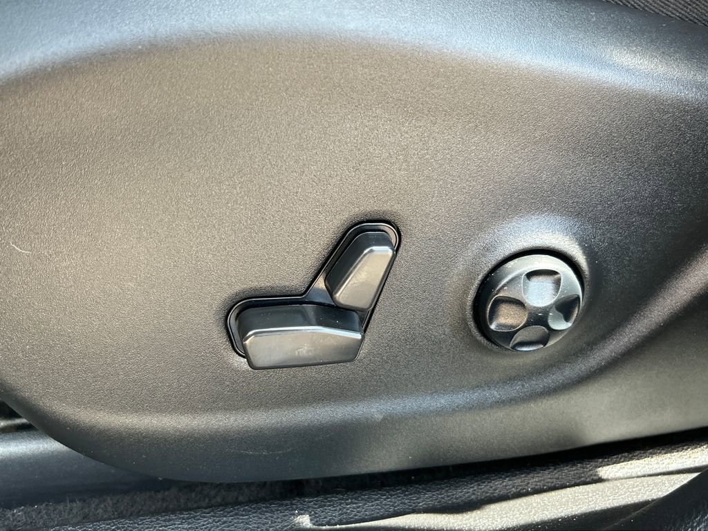 Used 2021 Jeep Cherokee Latitude Lux 80th Anniv w/ Quick Order Package 26U 80TH image 17