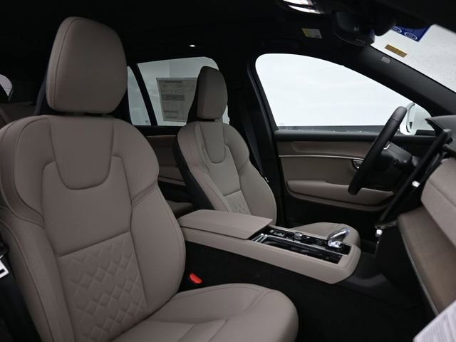 New 2026 Volvo XC90 B6 Core w/ Protection Package Premier image 34