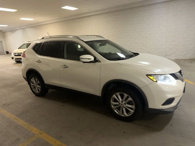Used 2016 Nissan Rogue SV w/ SV Premium Package AWD/4WD image 9