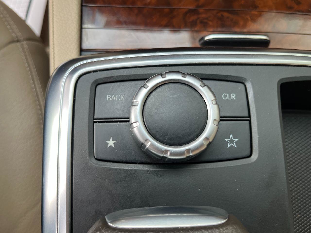 Used 2015 Mercedes-Benz ML 250 BlueTEC 4MATIC image 42
