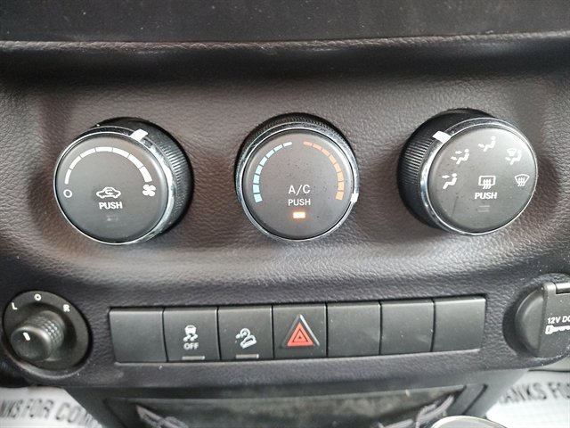 Used 2016 Jeep Wrangler Unlimited Sport image 31