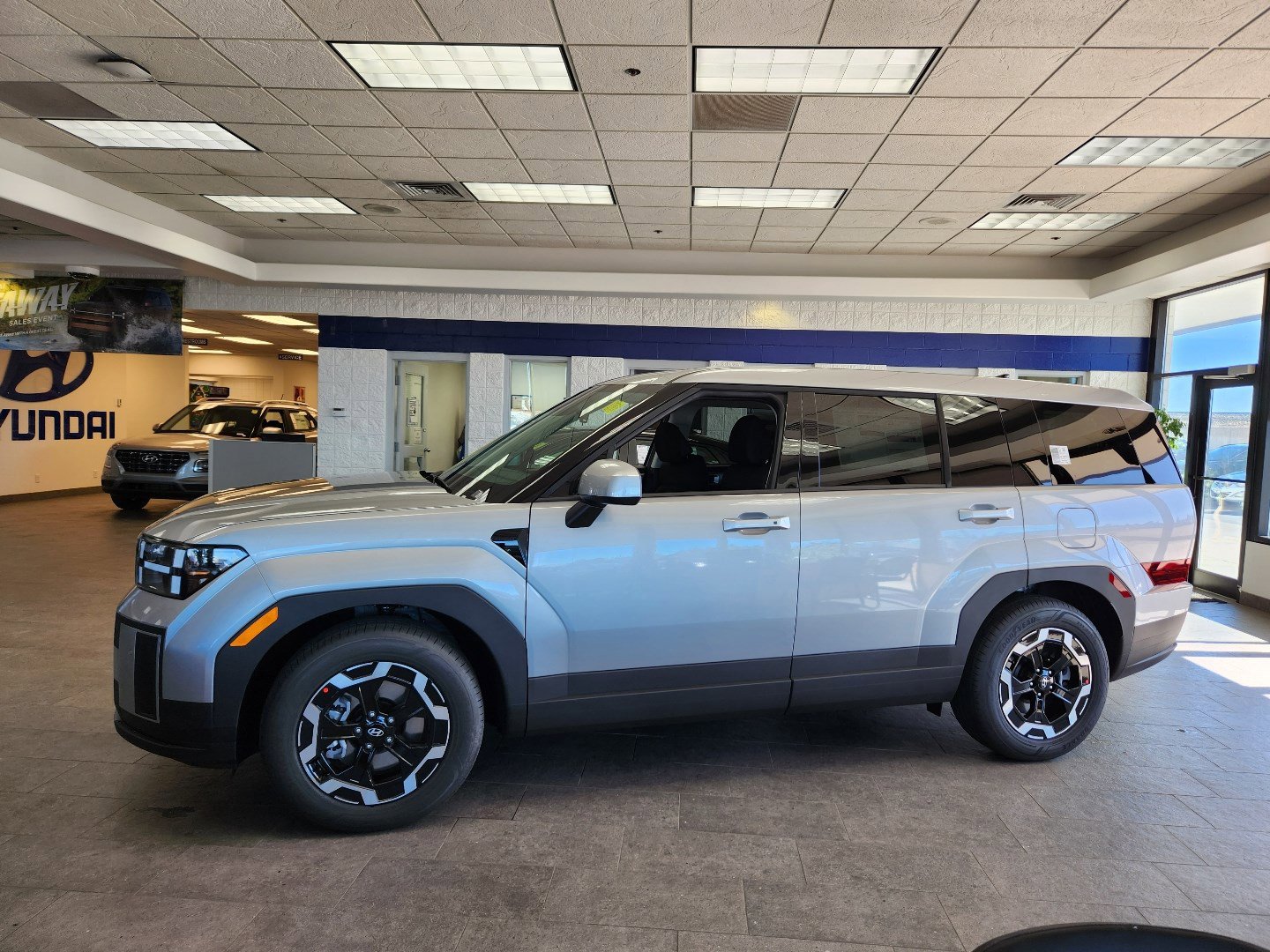 New 2026 Hyundai Santa Fe SE image 2