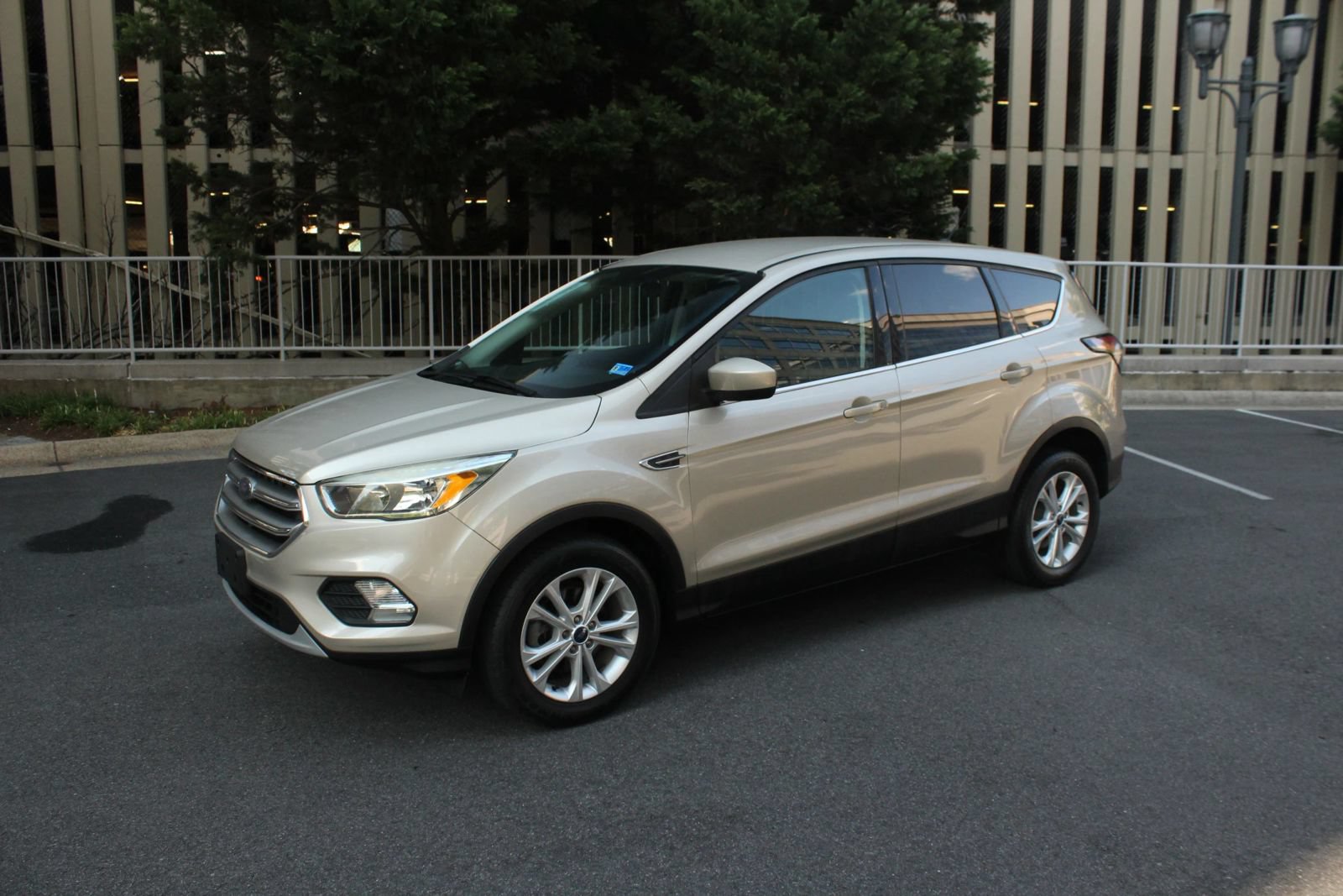 Used 2017 Ford Escape SE w/ SE Cold Weather Package FWD image 12